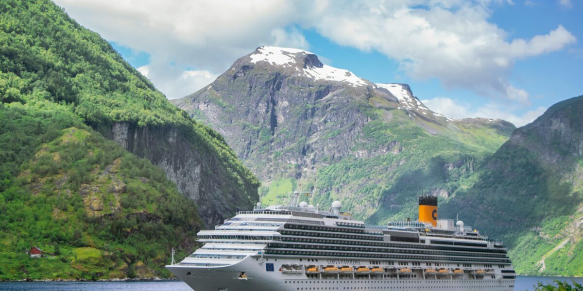 Croisière dans un fjord norvégien